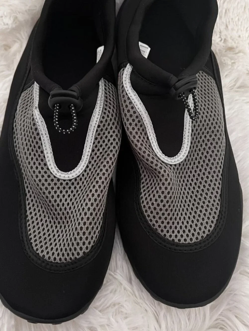 NWOT Men's Water Shoes Size XL (13)